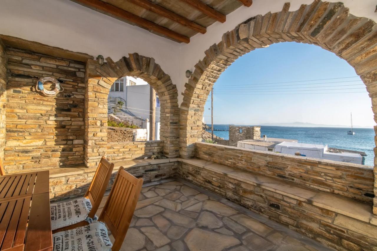 Traditional House By The Sea Isztérnia Kültér fotó