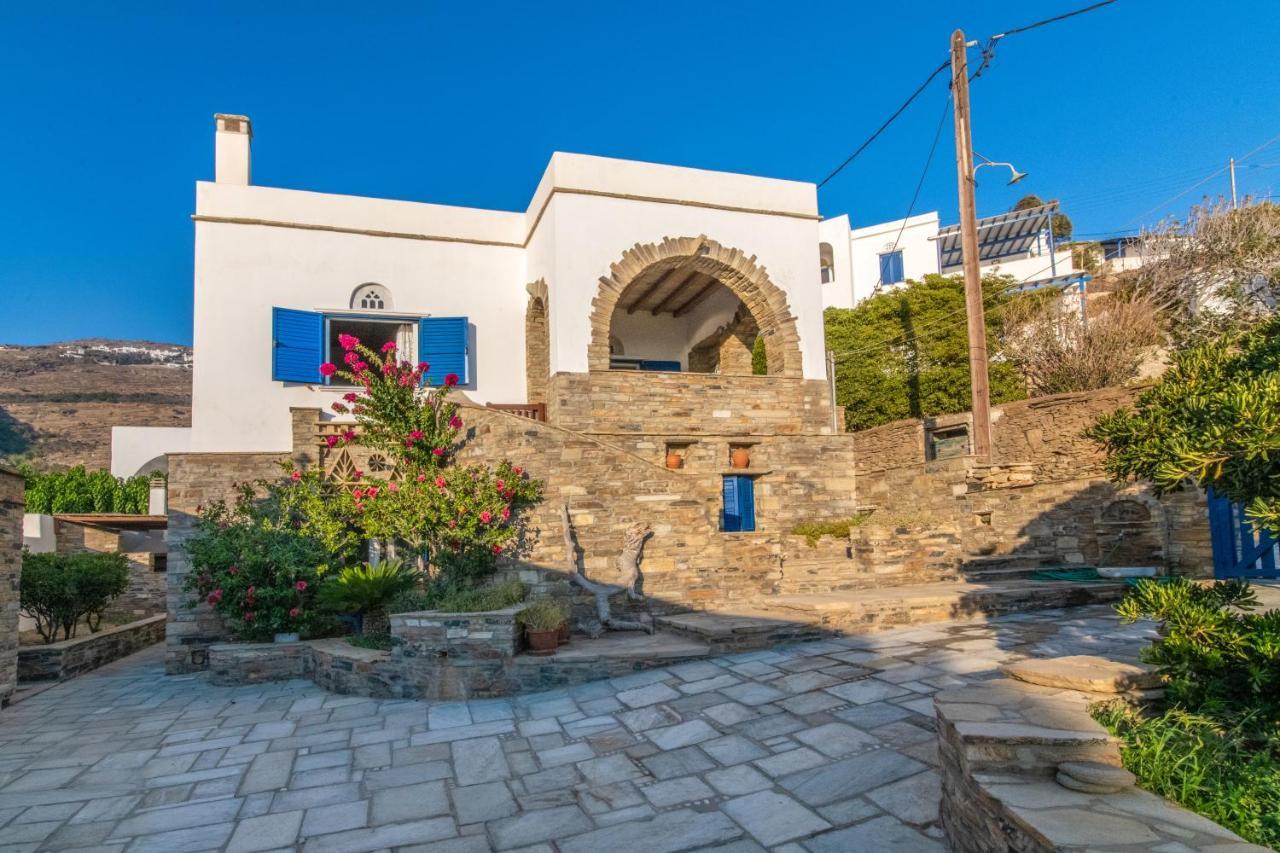 Traditional House By The Sea Isztérnia Kültér fotó